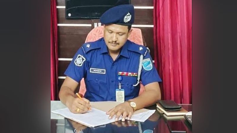 ‘জিলাপি’ খেতে চাওয়া সেই ওসি প্রত্যাহার